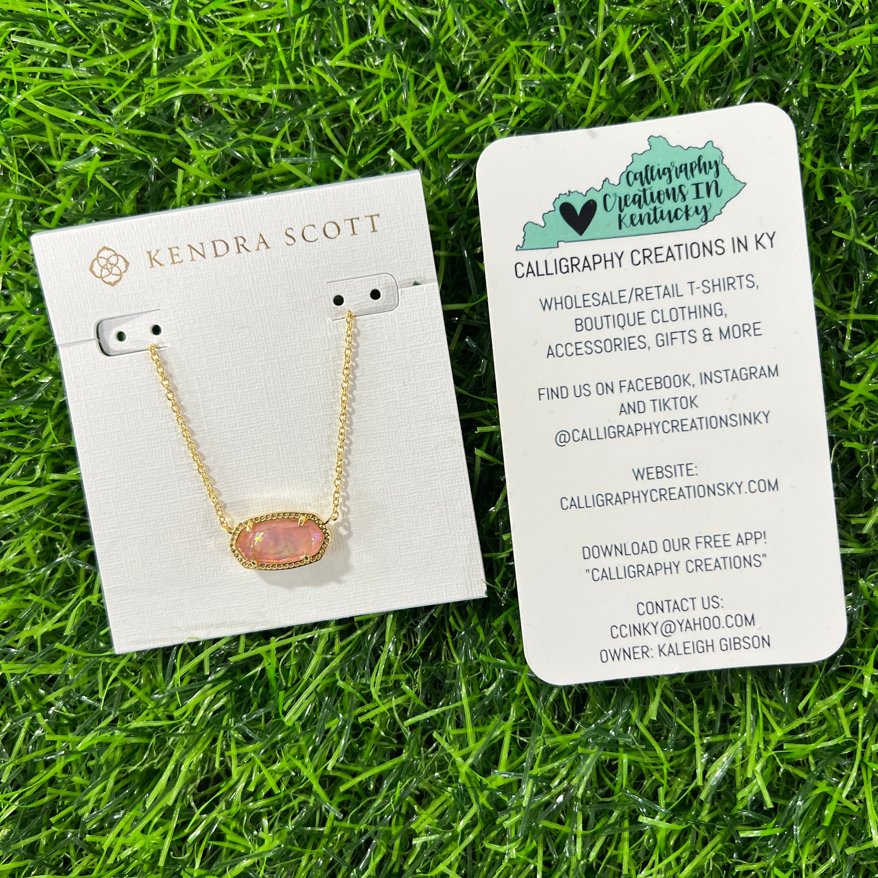 Kendra Scott Elisa Pendant Necklace -Gold Light Pink Iridescent Abalone