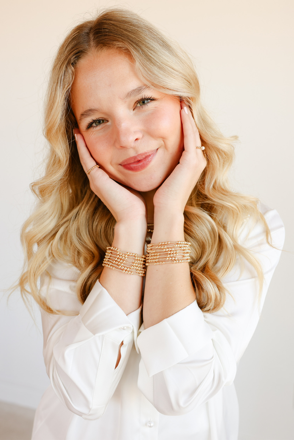 Scottie Bracelet in Gold: Standard 6.75 Inch | Beaded Blondes