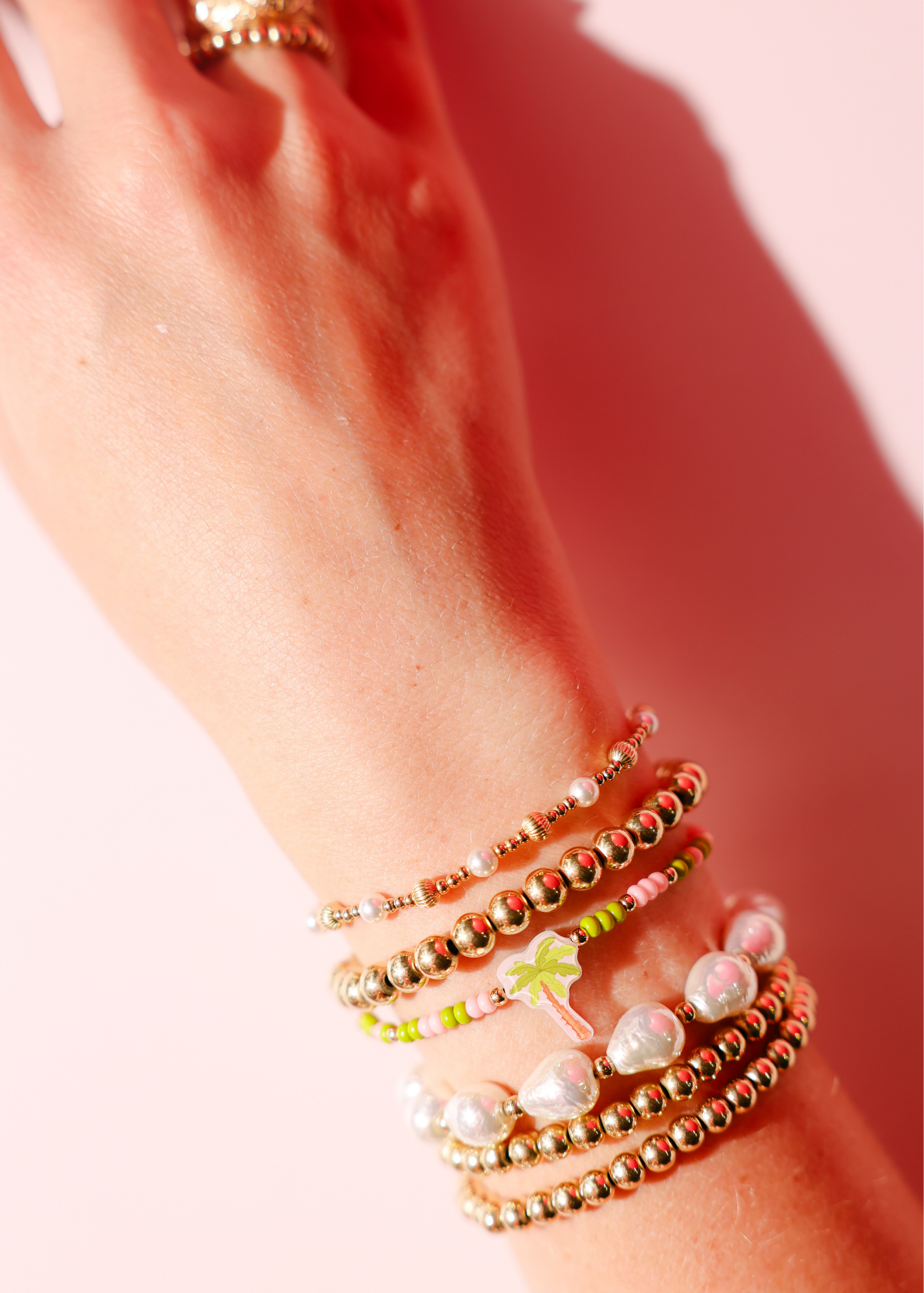 Palm Tree Bracelet on Color: Standard 6.75 inch | Beaded Blondes