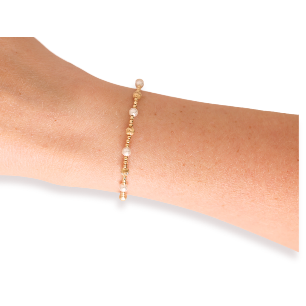 Palmer Fluted Pearl Bracelet: Standard 6.75 Inch | Beaded Blondes