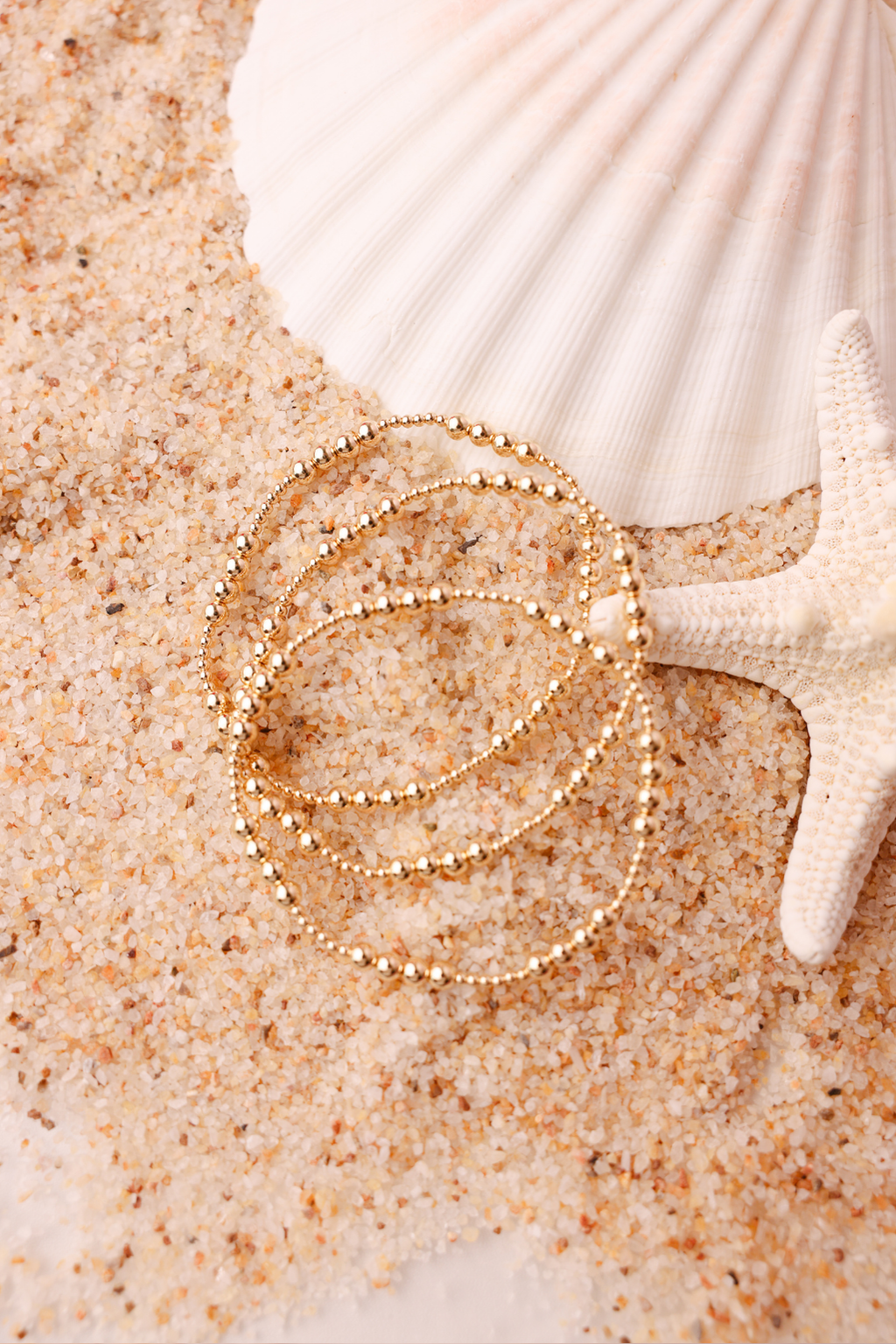 Scottie Bracelet in Gold: Standard 6.75 Inch | Beaded Blondes