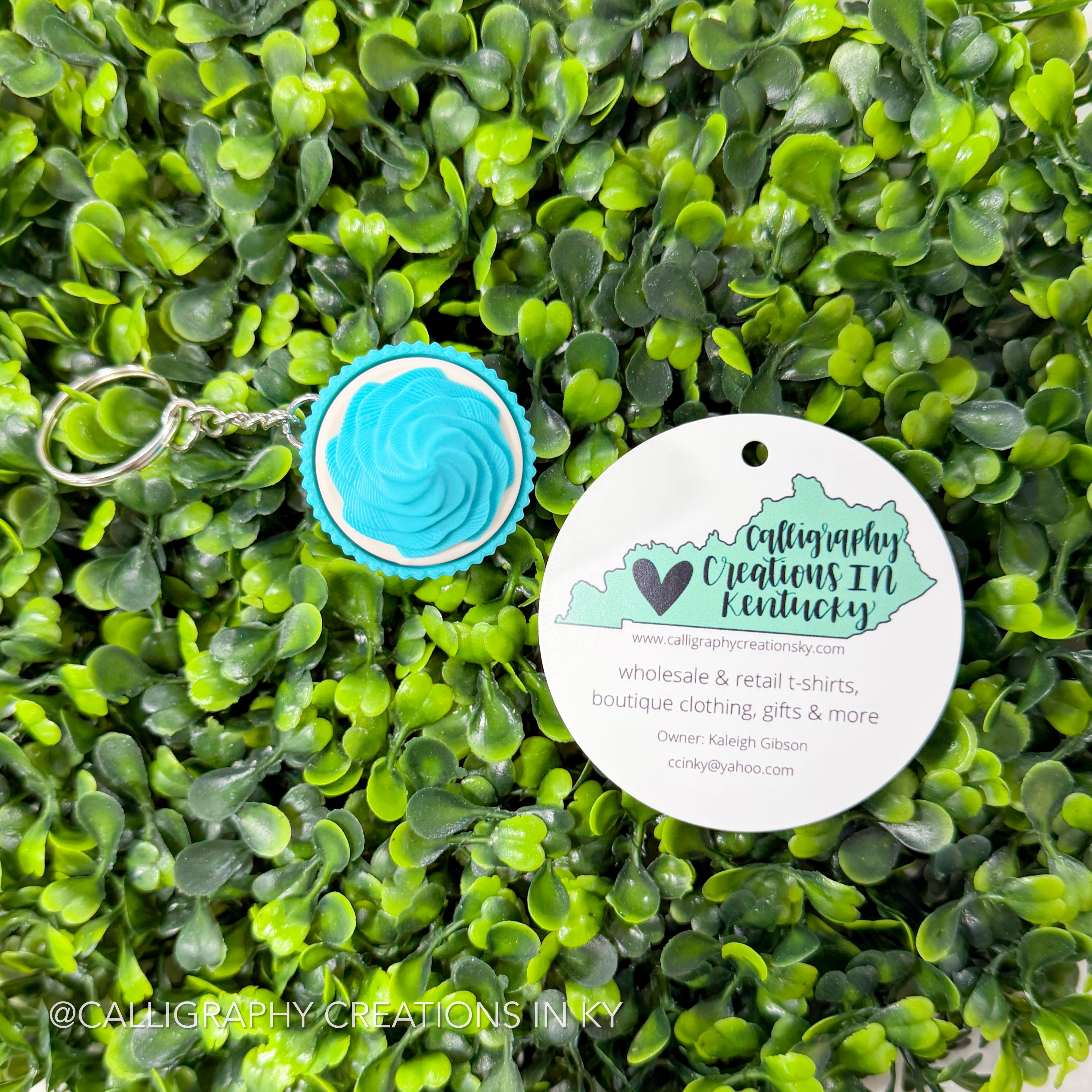 Turquoise/Turquoise Cupcake Fidget Clicker Keychain