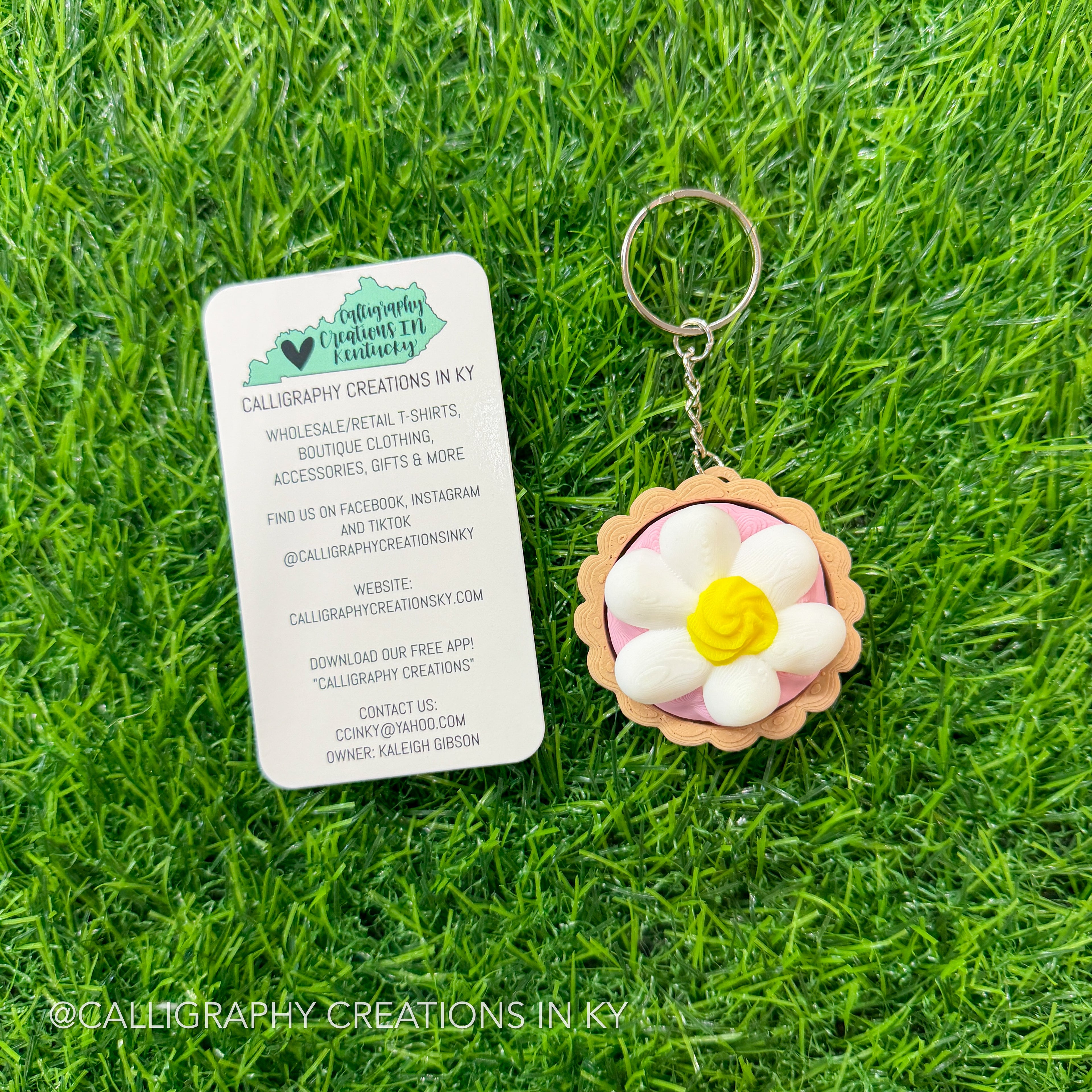Daisy Tart Fidget Clicker Keychain