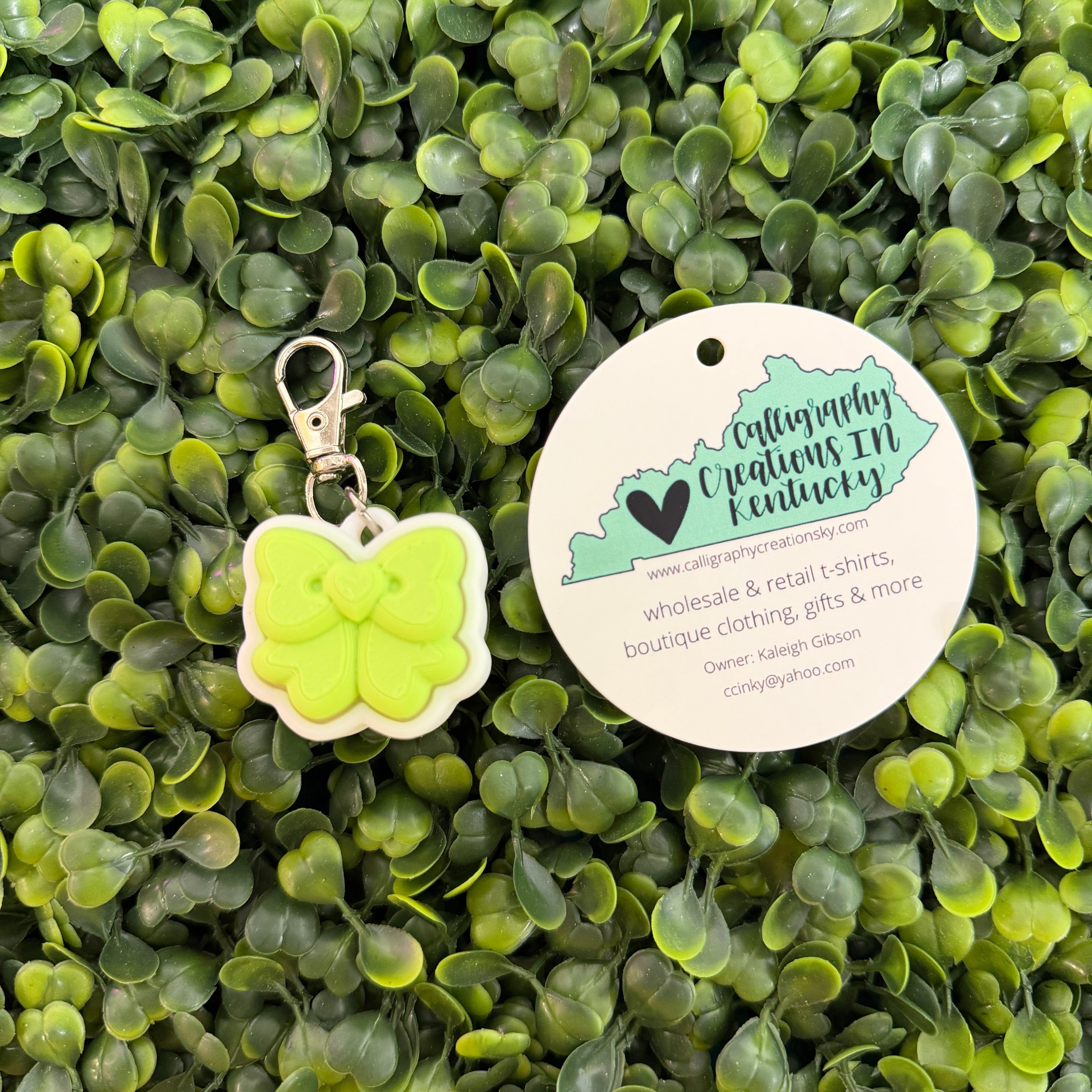 Apple Green/White Bow Fidget Clicker Keychain