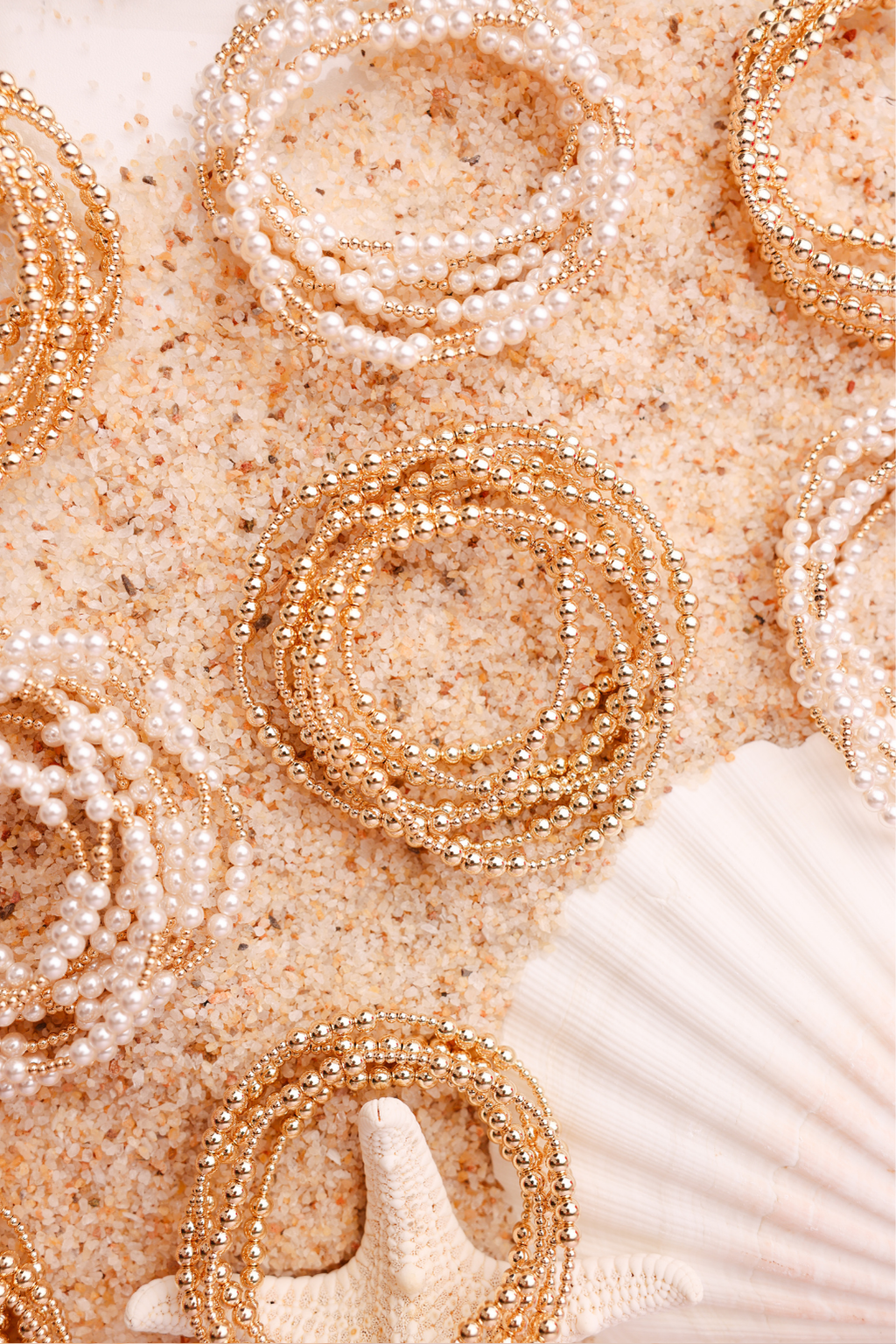 Scottie Bracelet in Gold: Standard 6.75 Inch | Beaded Blondes