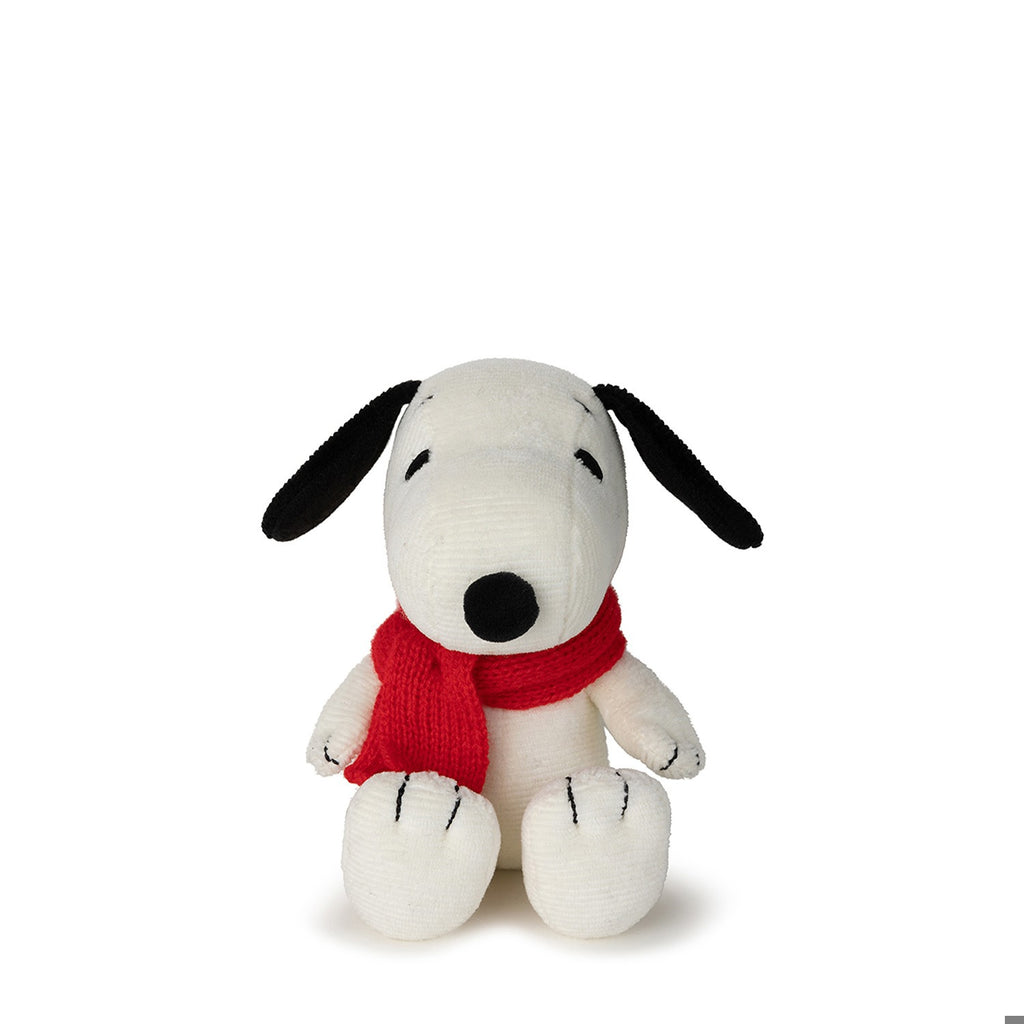 Snoopy With Scarf - 7"