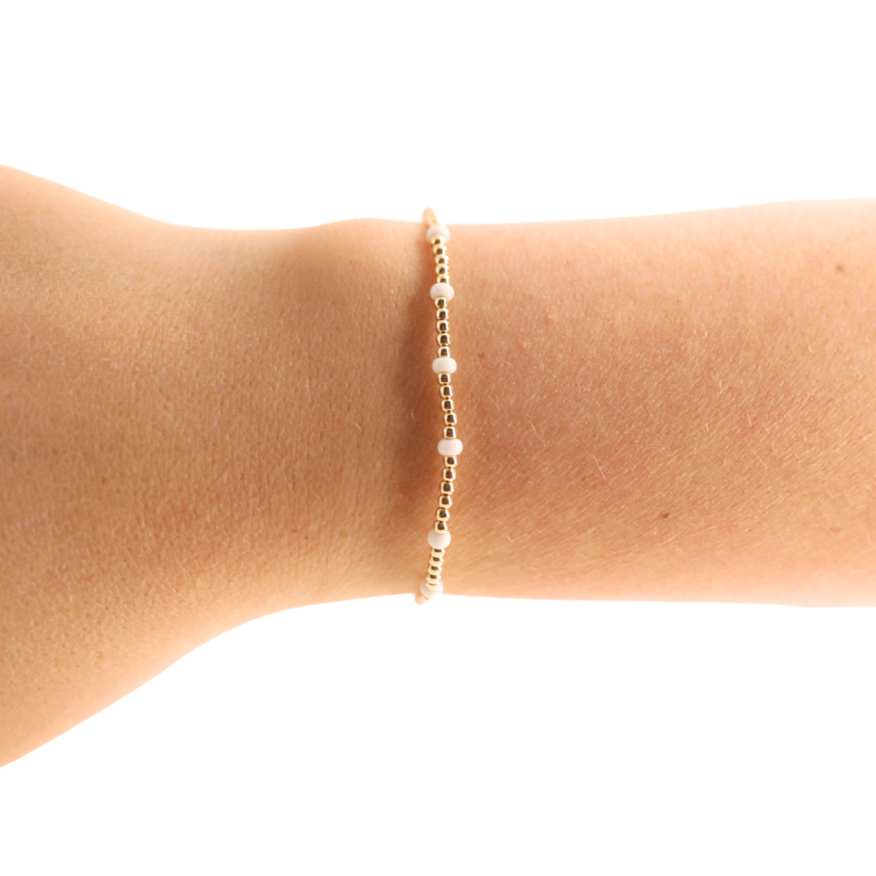 White Dainty Poppi Bracelet: Gold / Standard 6.75 inch | Beaded Blondes