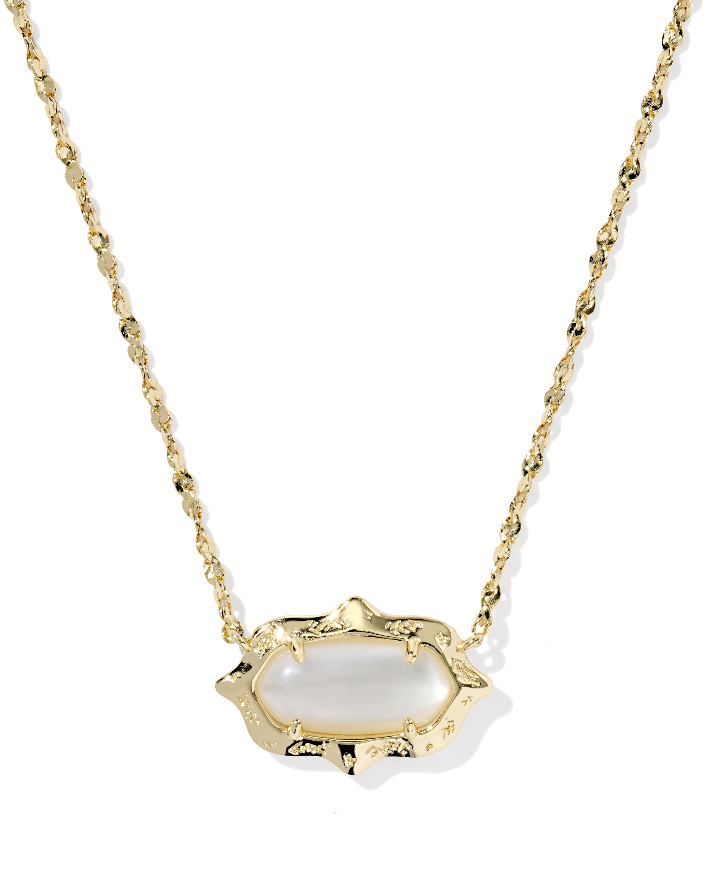 Kendra Scott Elisa Scallop Frame Short Pendant Necklace - Gold Natural Mother Of Pearl